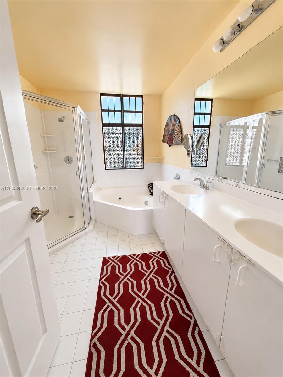 14817 Balgowan Road, Unit 1025 Miami Lakes, FL 33016 - Photo 12 of 15 Gallery Image 12