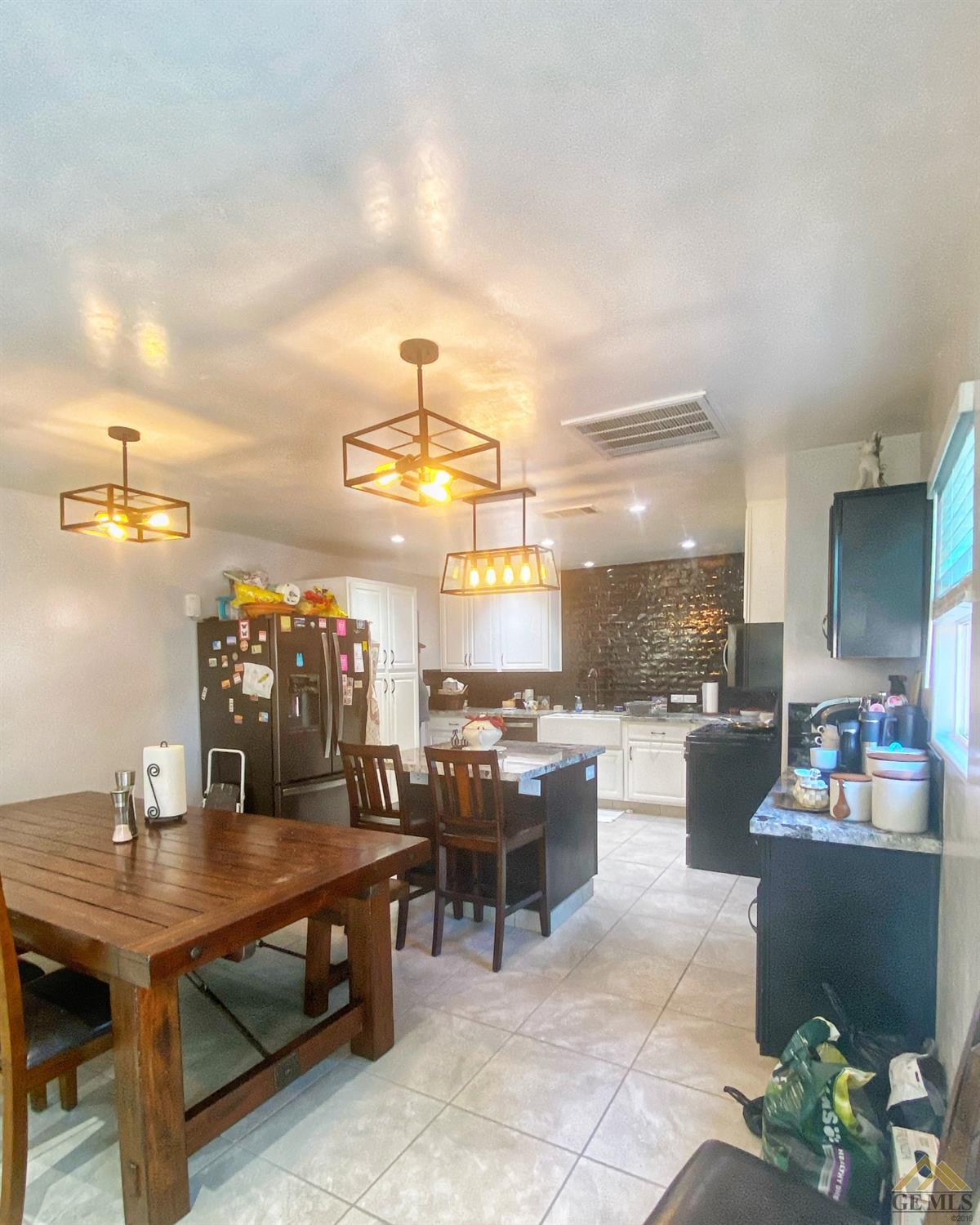 Undisclosed Address Wasco, CA 93280 - Photo 16 of 40