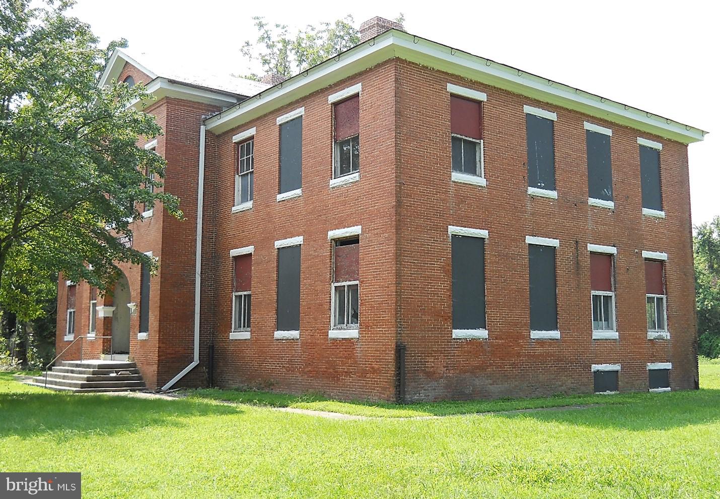 201 Mill Street Cambridge, MD 21613 - Photo 8 of 20 View from the corner of School & Mill Streets