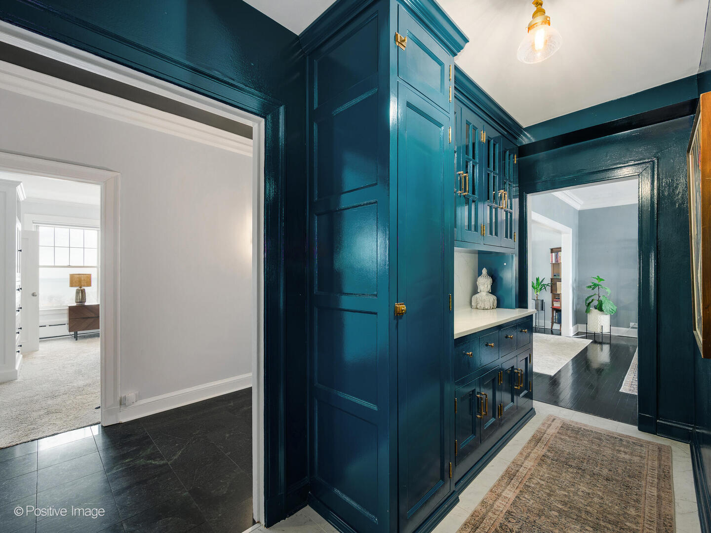 3530 North Lake Shore Drive, Unit 11B Chicago, IL 60657 - Photo 13 of 24 a view of a hallway and interior of the house