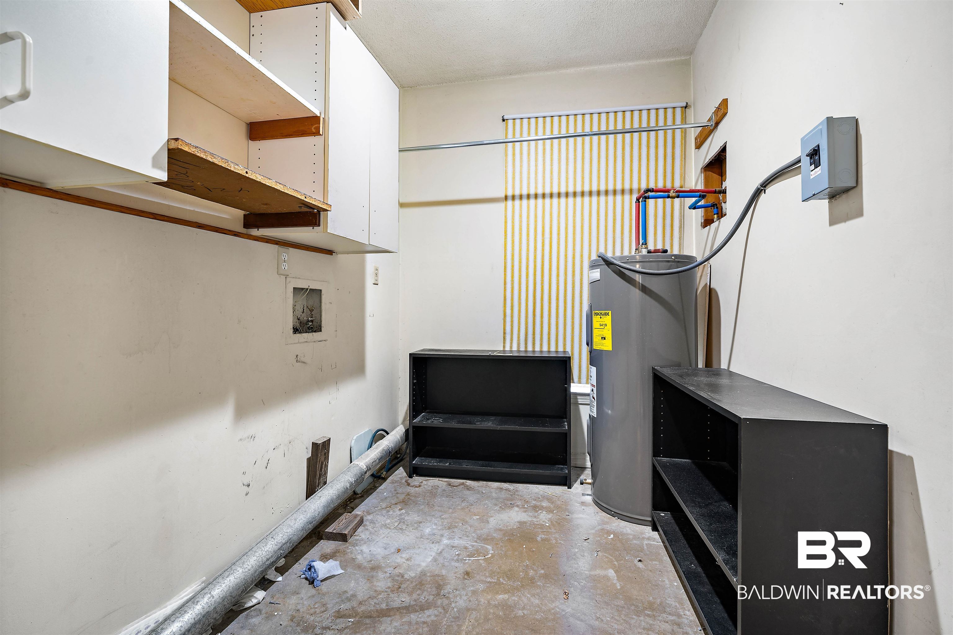 5559 Woodside Drive North Mobile, AL 36608 - Photo 8 of 28 Utility room with electric water heater