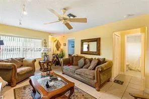 $2,300 | 7651 Northwest 74th Avenue, Unit 1, Tamarac, FL 33321