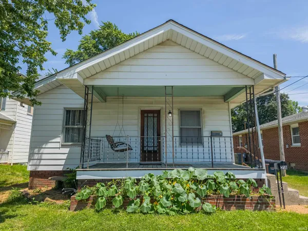 $109,900 | 218 North 5th Street, Albion, IL 62806