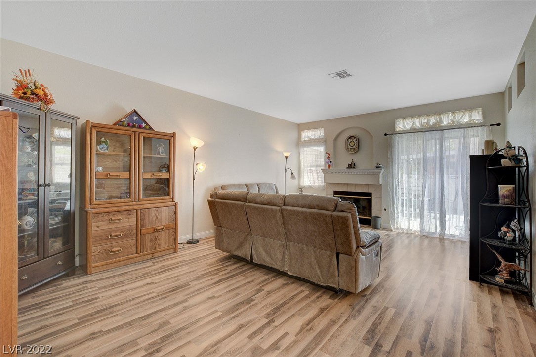 5374 Runningbrook Road Las Vegas, NV 89120 - Photo 6 of 34