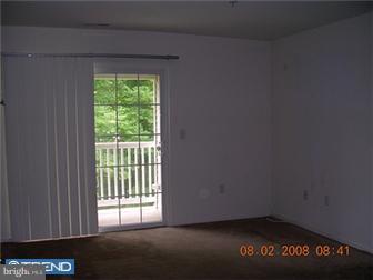 184 Natalie Road Delran, NJ 08075 - Photo 2 of 6 Living Room