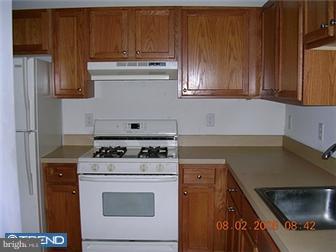184 Natalie Road Delran, NJ 08075 - Photo 4 of 6 Kitchen