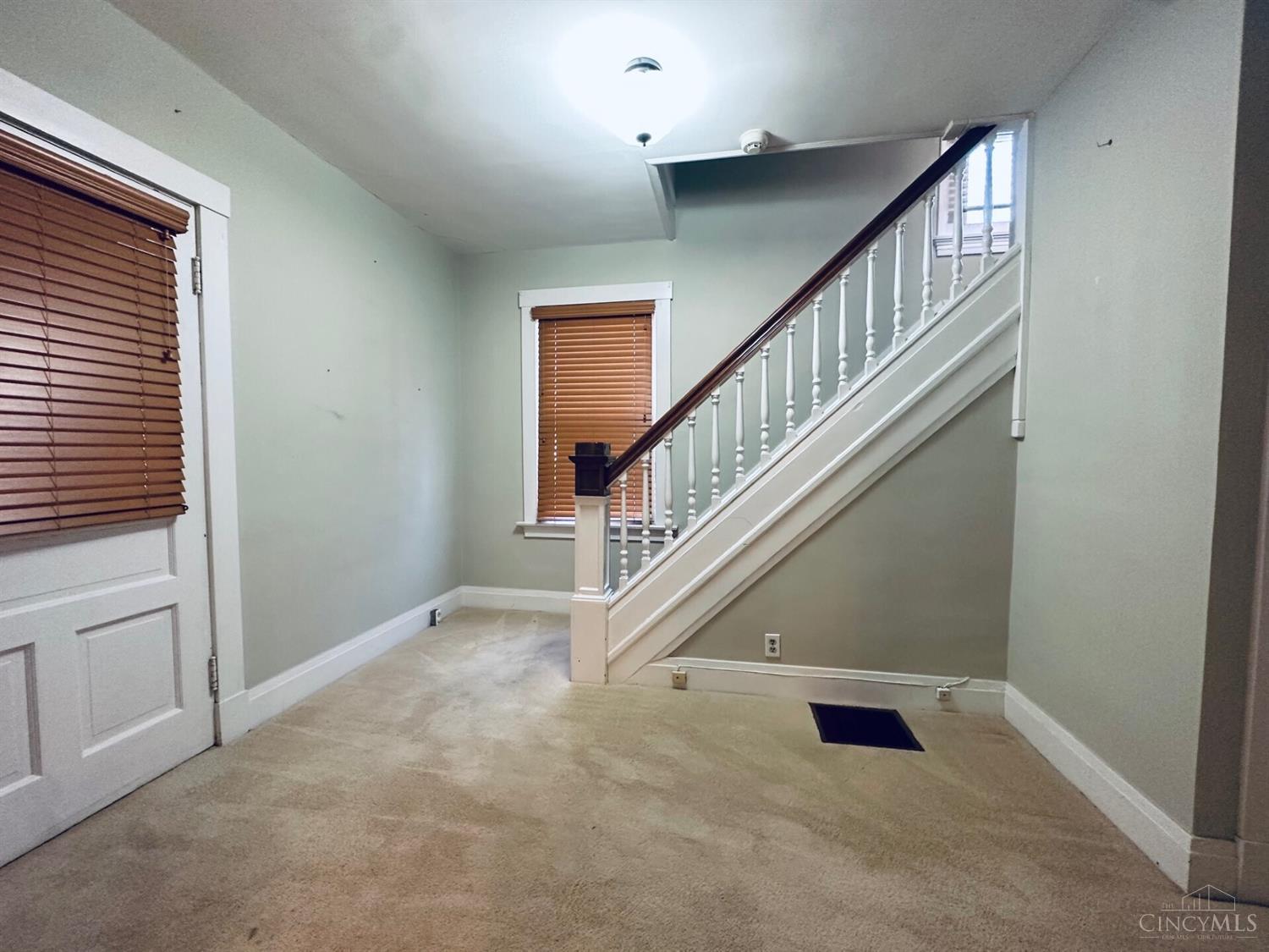 8628 Reading Road Reading, OH 45215 - Photo 2 of 16