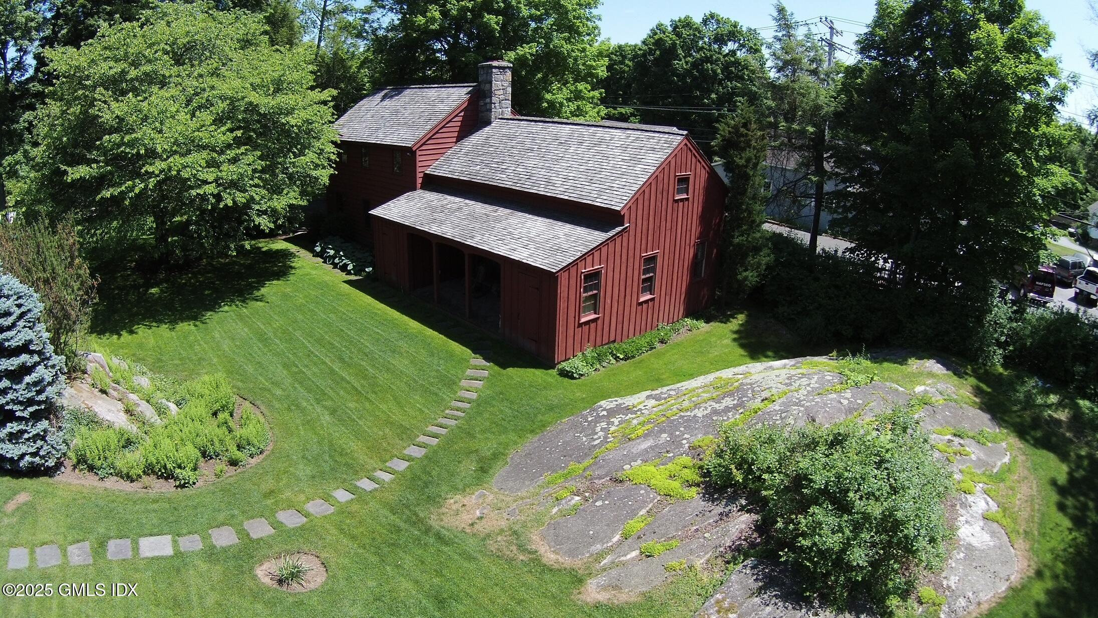 375 Round Hill Road Greenwich, CT 06831 - Photo 2 of 35 375 Barn shot