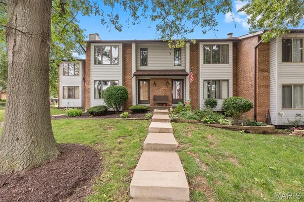 $219,000 | 66 Spring Song Court, Unit F, St. Peters, MO 63376