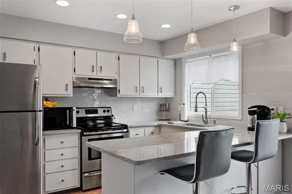 $214,000 | 66 Spring Song Court, Unit F, St. Peters, MO 63376