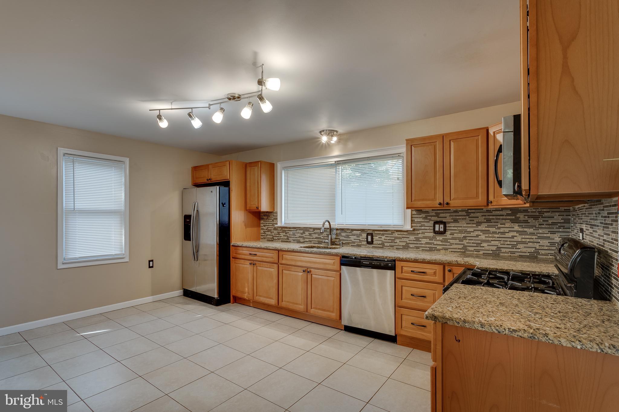32 St Clair Road Runnemede, NJ 08078 - Photo 1 of 31 Gallery Image 1