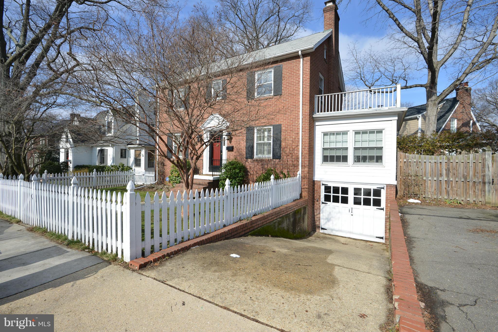 3711 North Pershing Drive Arlington, VA 22203 - Photo 3 of 29 Exterior (Front)