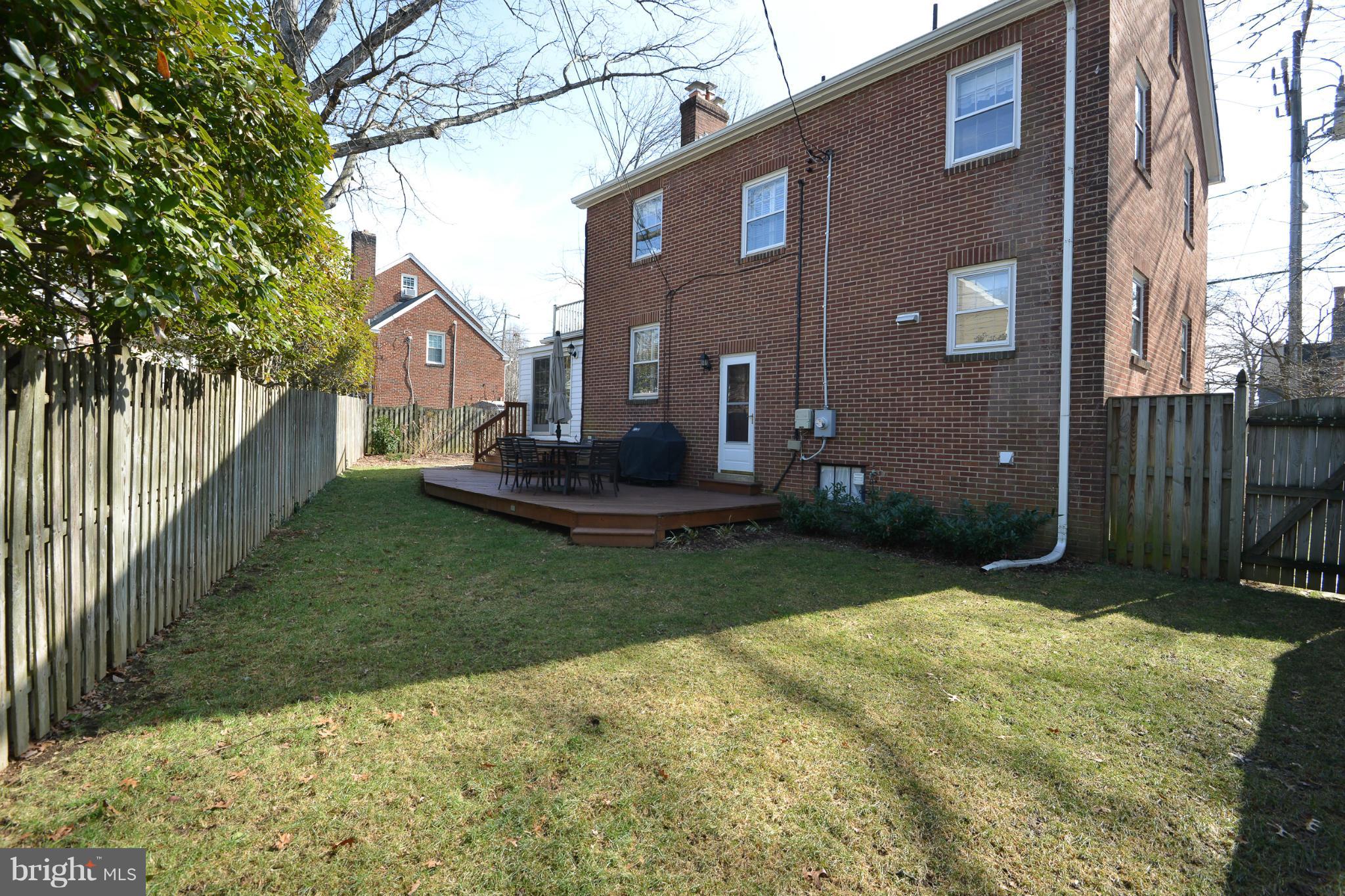 3711 North Pershing Drive Arlington, VA 22203 - Photo 28 of 29 Exterior (Rear)