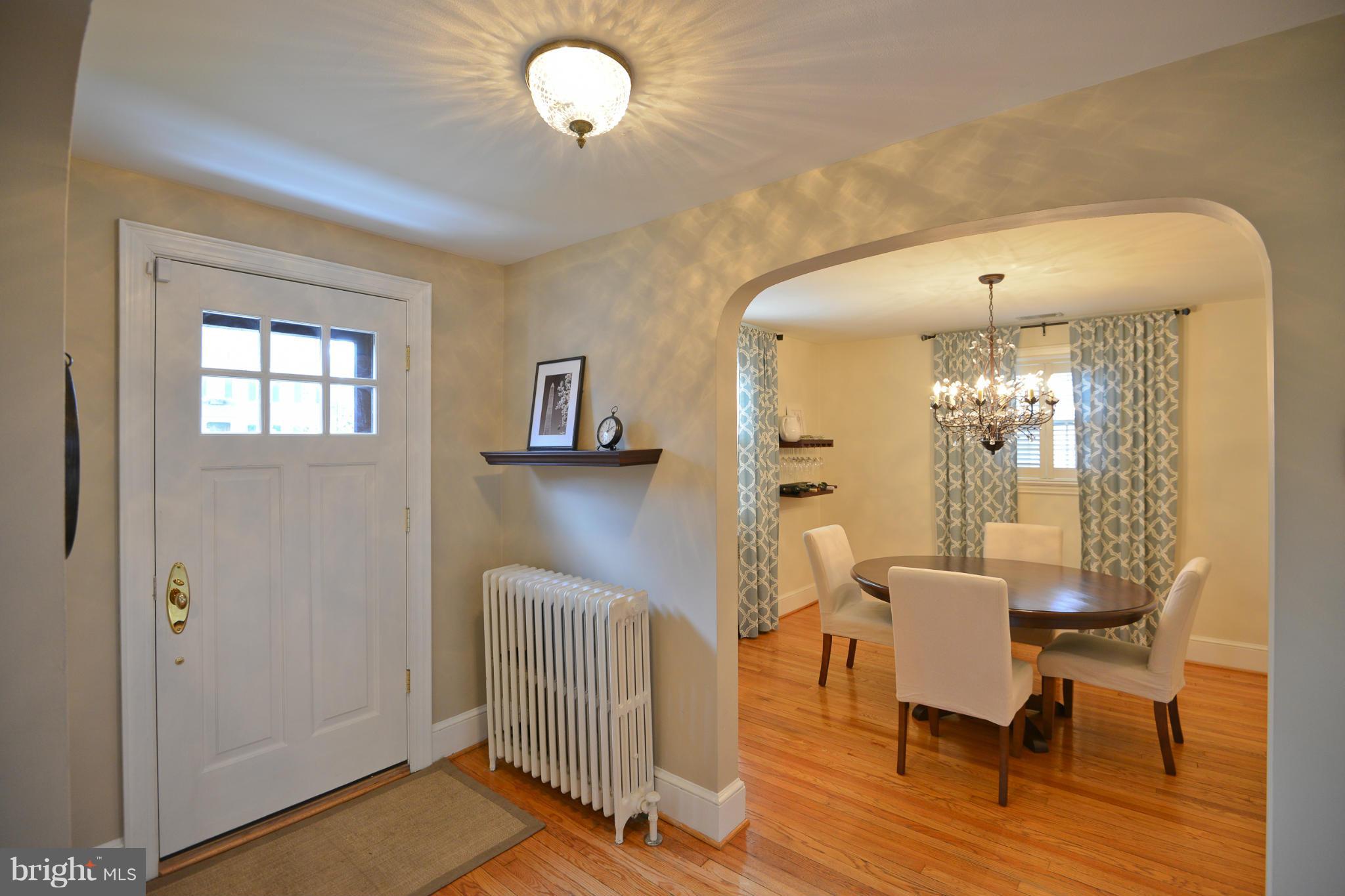 3711 North Pershing Drive Arlington, VA 22203 - Photo 4 of 29 Interior (General)