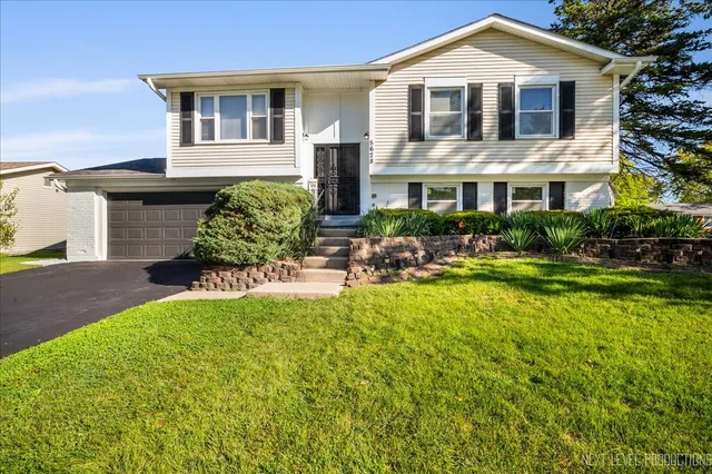 $335,000 | 5628 Crestwood Road, Matteson, IL 60443