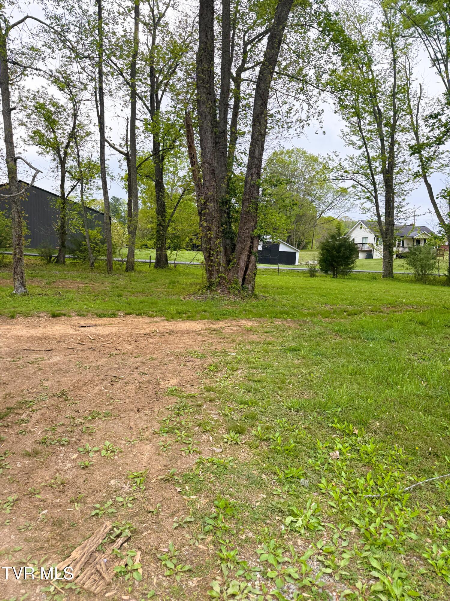 116 Tranbarger Road Church Hill, TN 37642 - Photo 12 of 37 116TranbargerRd12