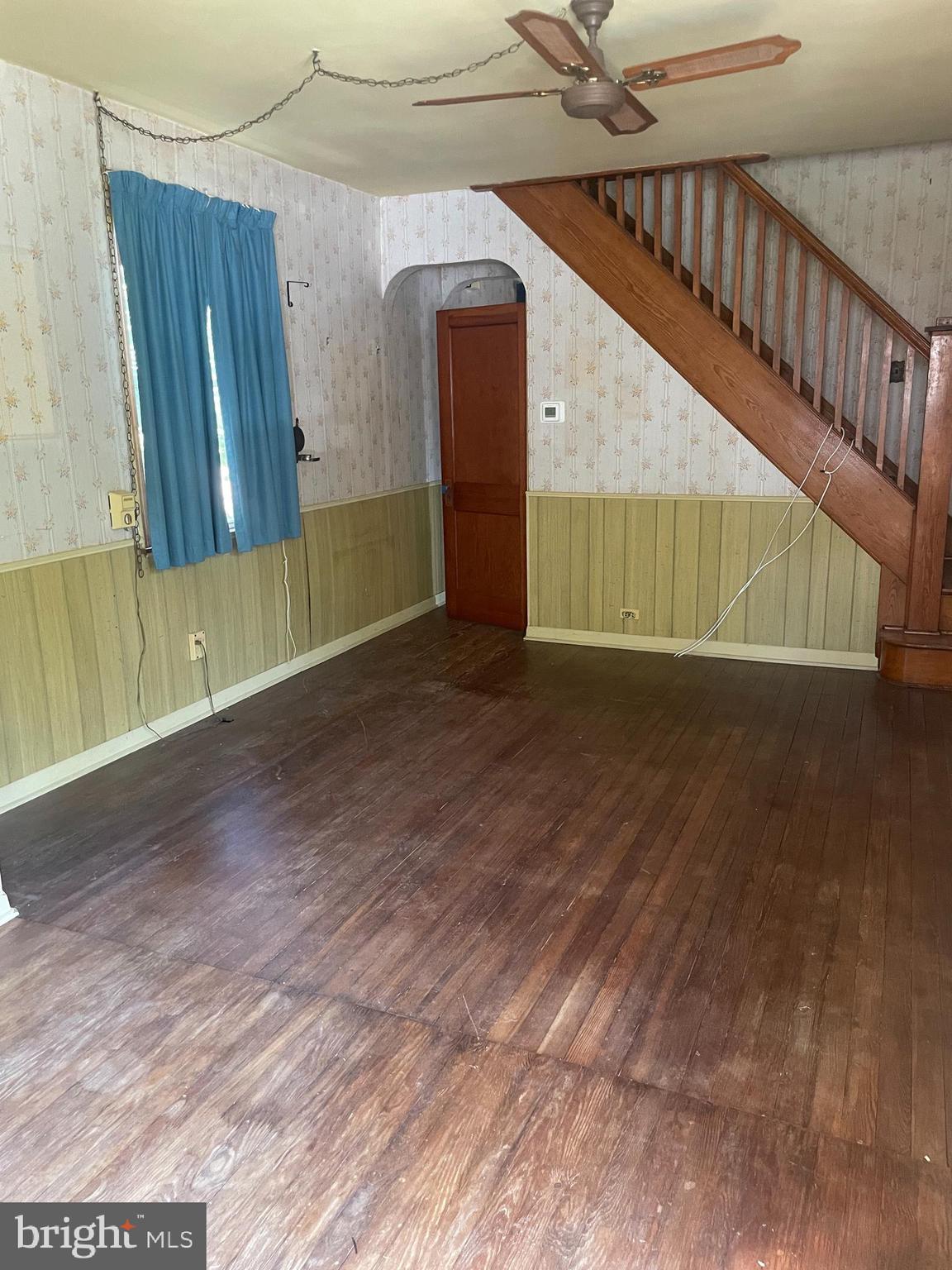 7011 Dunhill Road Baltimore, MD 21222 - Photo 2 of 15