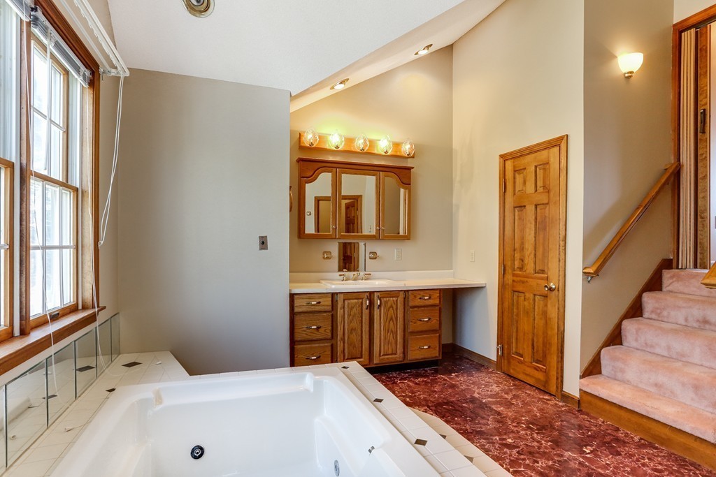 198 Killdeer Road Webster, MA 01570 - Photo 19 of 30 Gallery Image 19