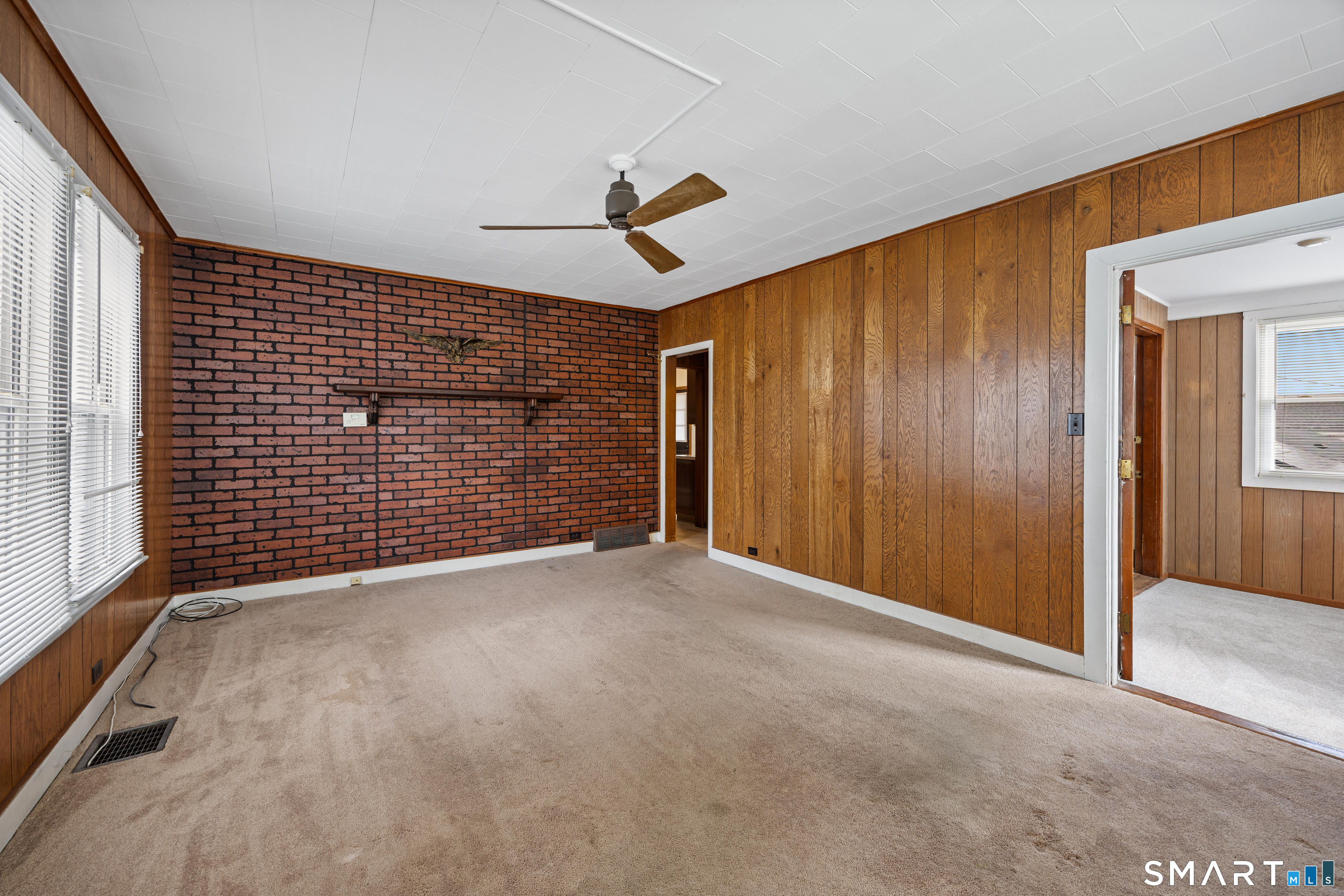 48 Lindsley Street Waterbury, CT 06708 - Photo 12 of 40