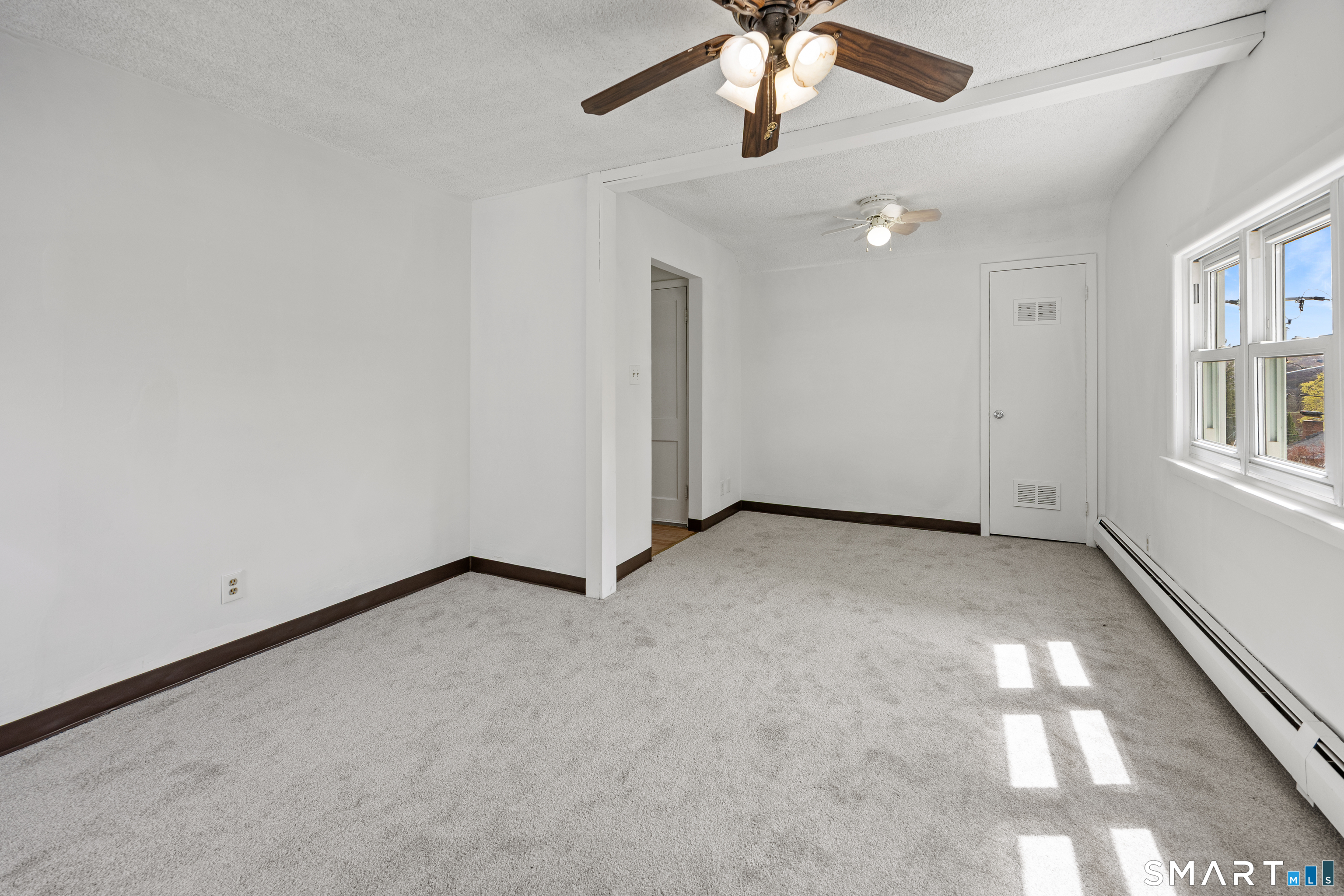 48 Lindsley Street Waterbury, CT 06708 - Photo 23 of 40