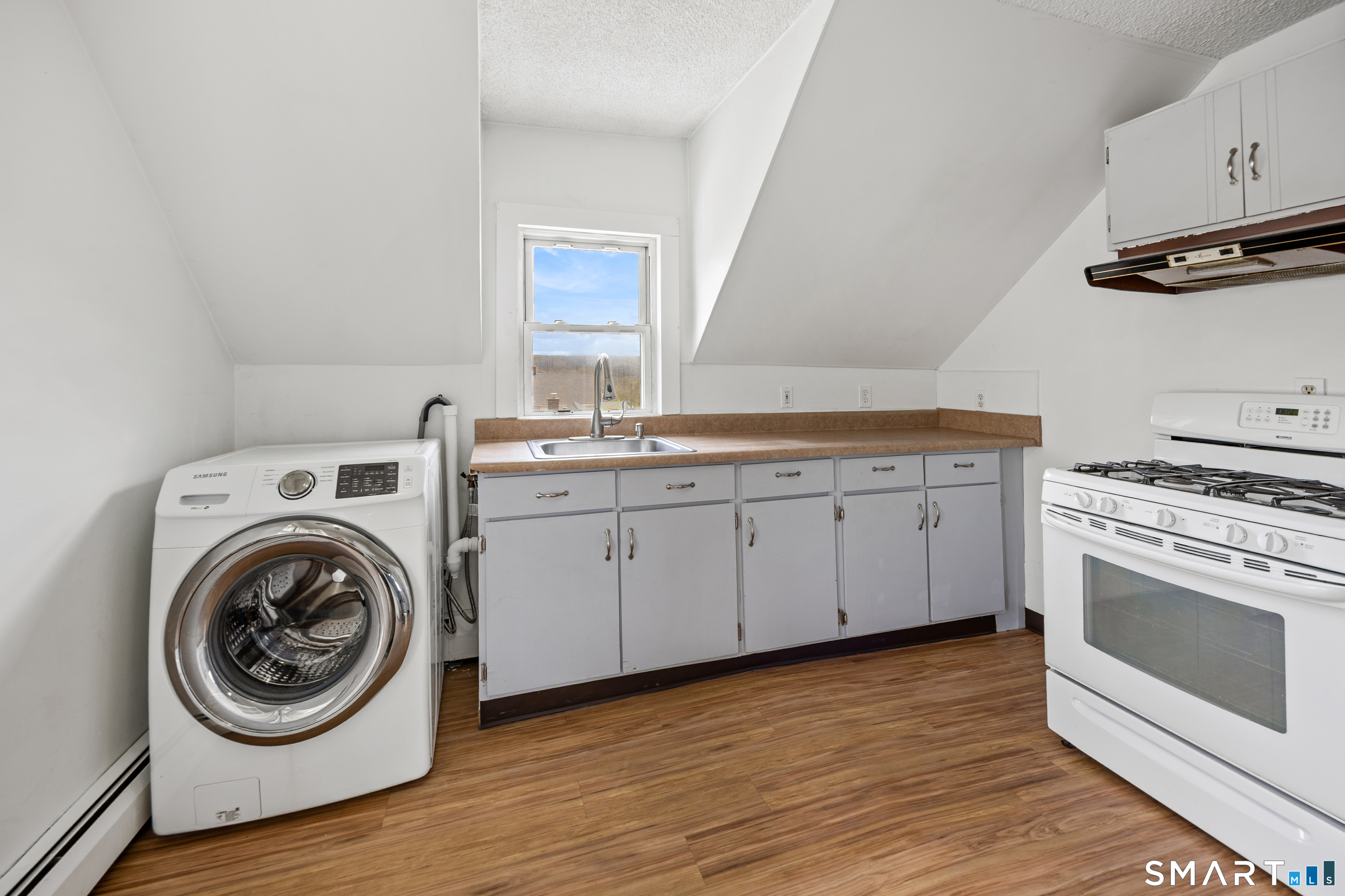 48 Lindsley Street Waterbury, CT 06708 - Photo 31 of 40