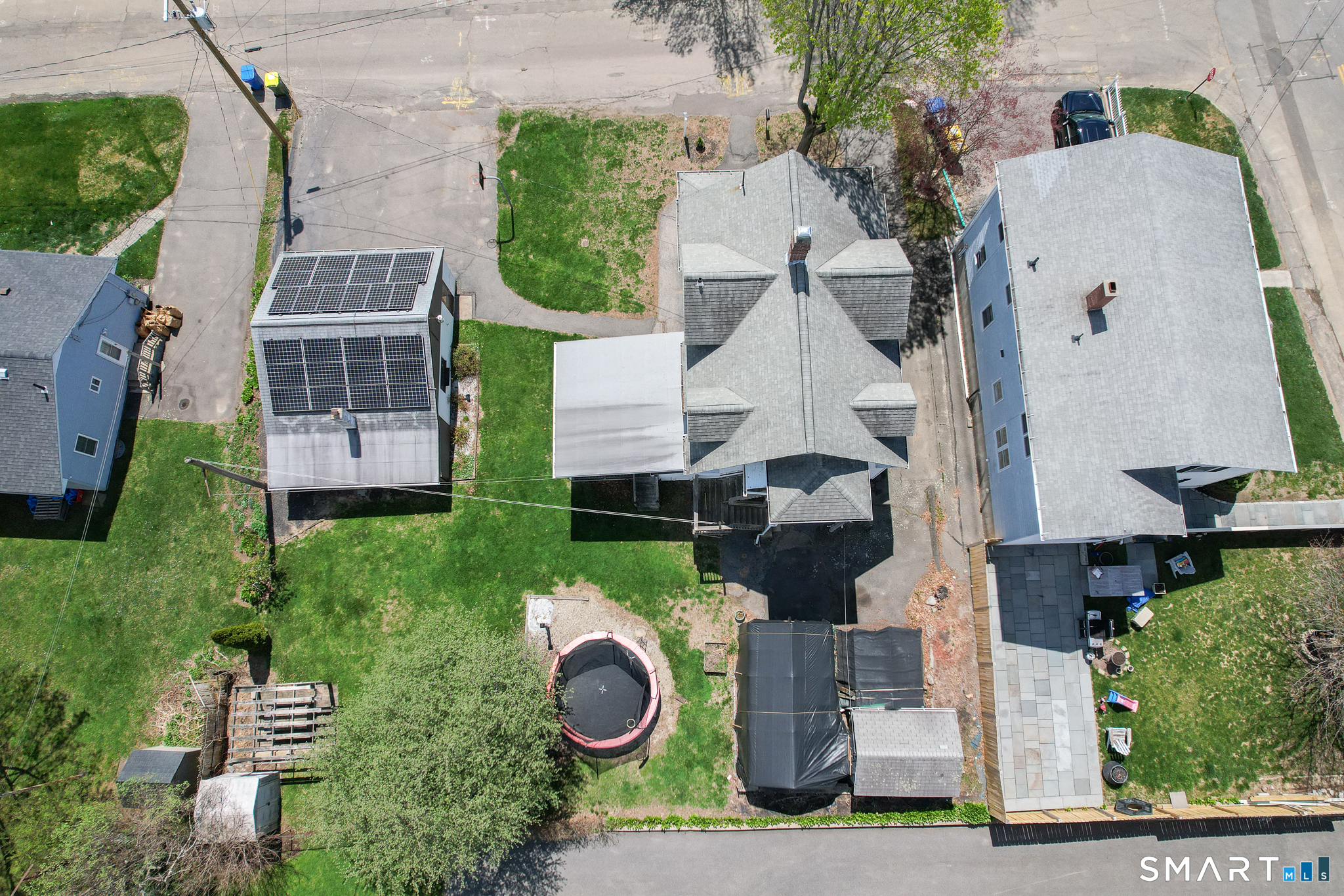 48 Lindsley Street Waterbury, CT 06708 - Photo 4 of 40