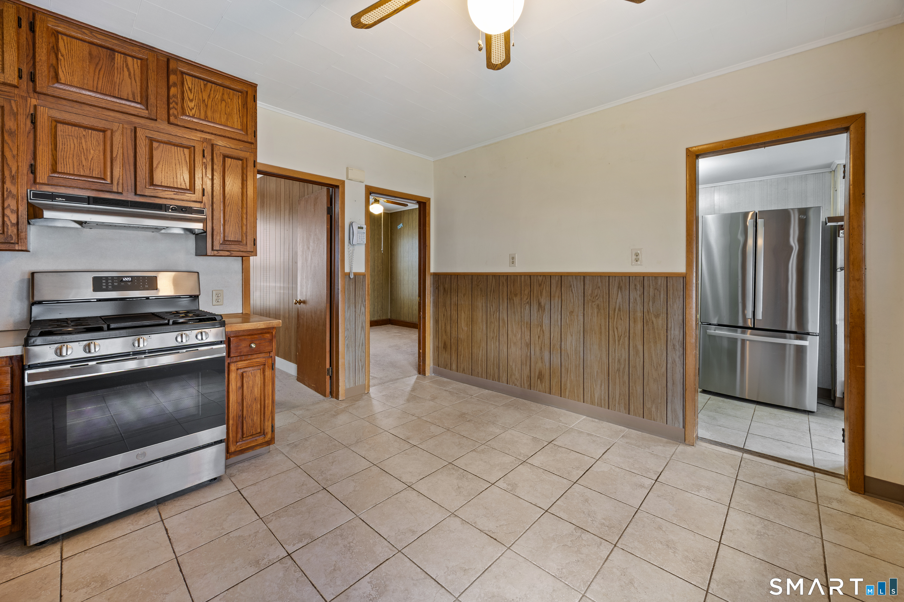 48 Lindsley Street Waterbury, CT 06708 - Photo 6 of 40