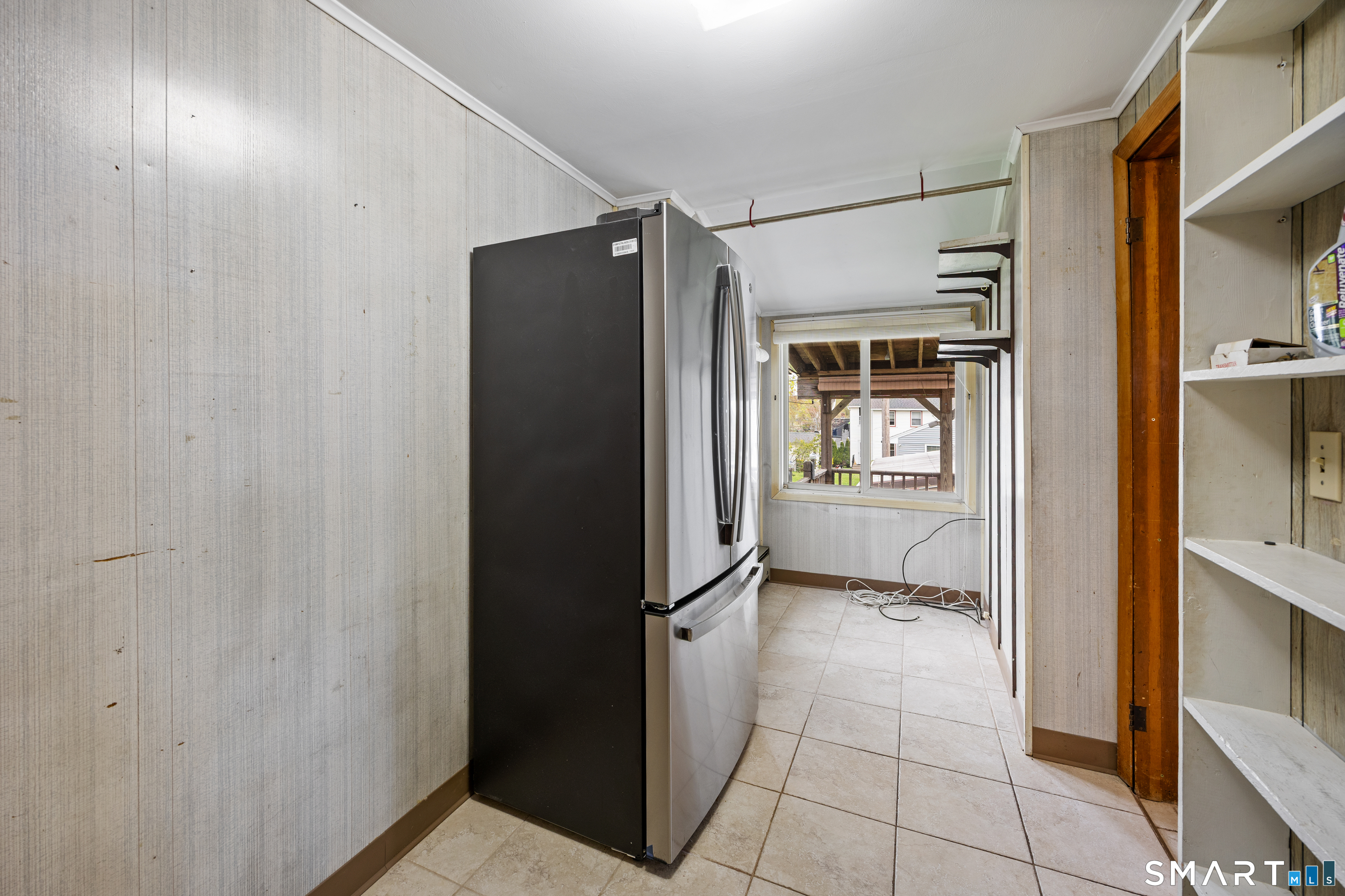 48 Lindsley Street Waterbury, CT 06708 - Photo 9 of 40