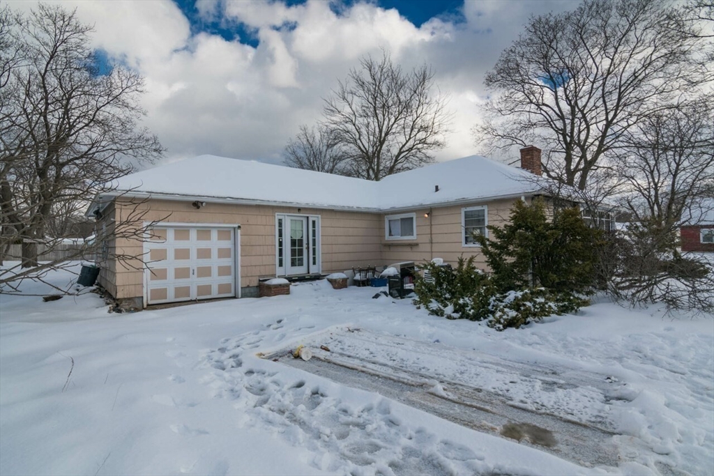 32 White Street Ludlow, MA 01056 - Photo 3 of 16