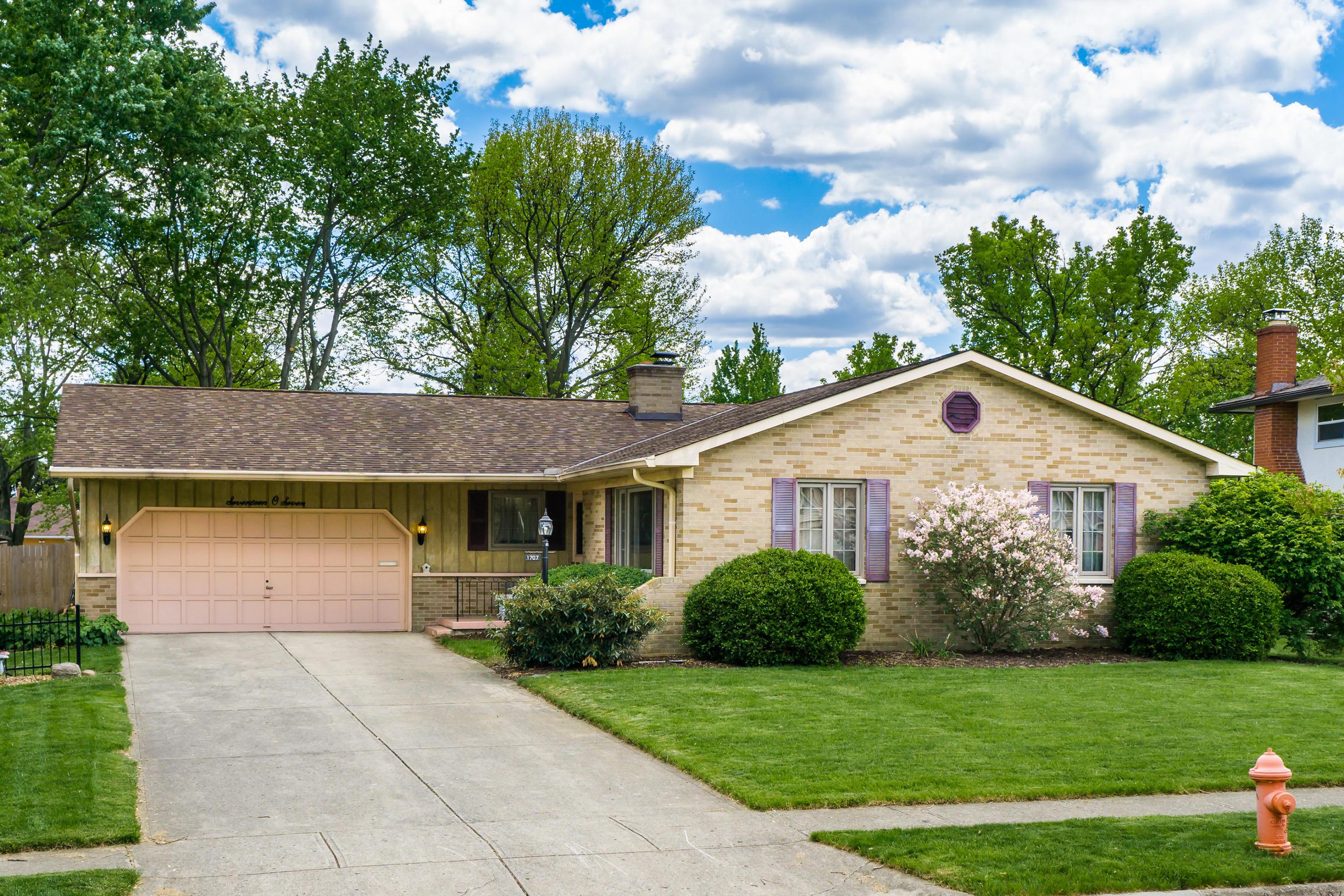 1707 Sandhurst Road Columbus, OH 43229 - Photo 1 of 30 Gallery Image 1