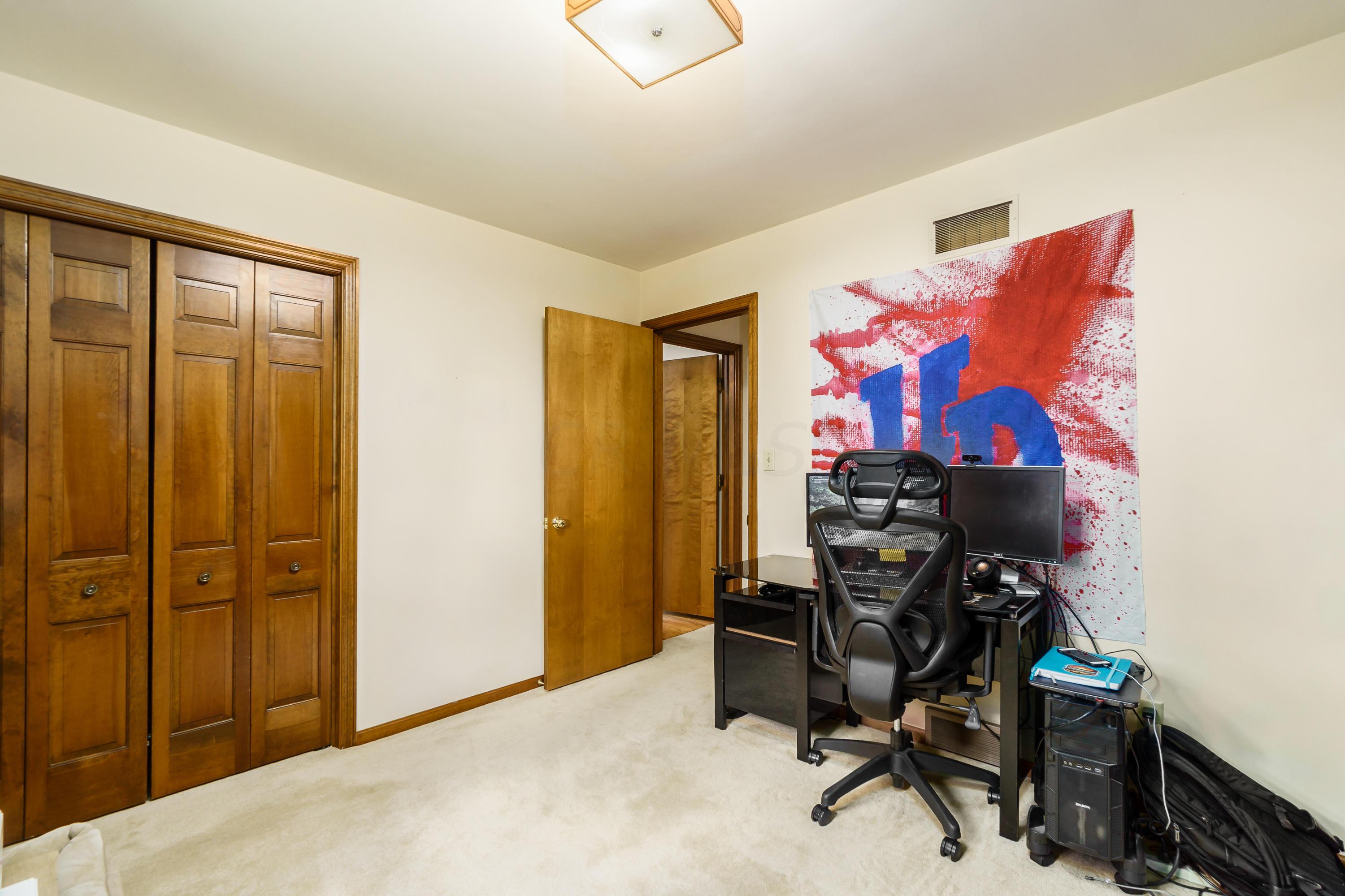 1707 Sandhurst Road Columbus, OH 43229 - Photo 21 of 30 Gallery Image 21