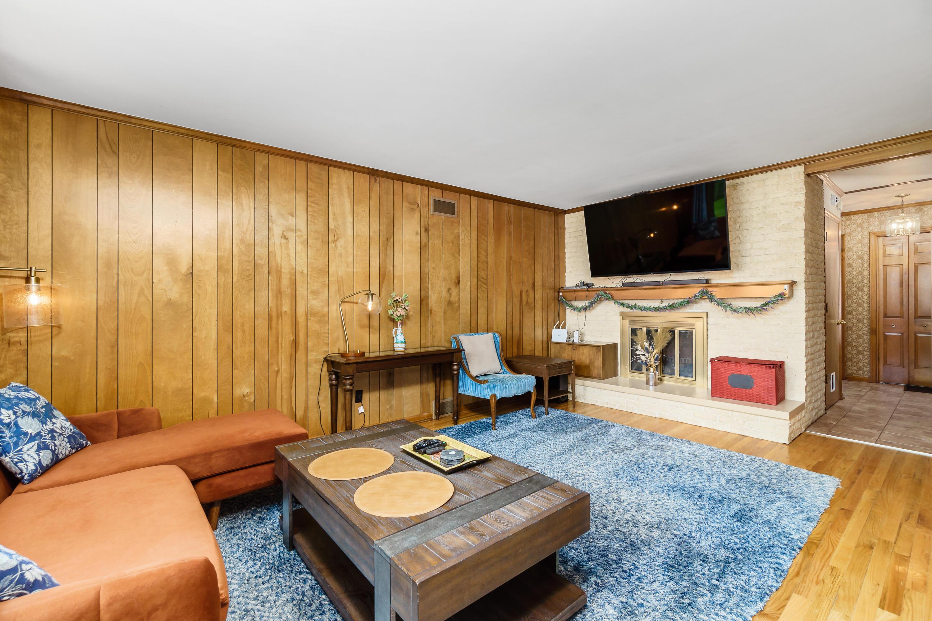 1707 Sandhurst Road Columbus, OH 43229 - Photo 7 of 30 Gallery Image 7