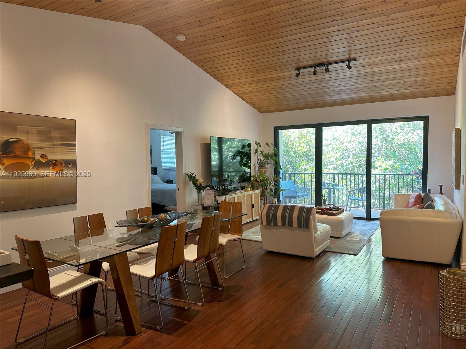 55 Ocean Ln Drive, Unit 4020 Key Biscayne, FL 33149 - Photo 1 of 57 a living room with furniture and wooden floor