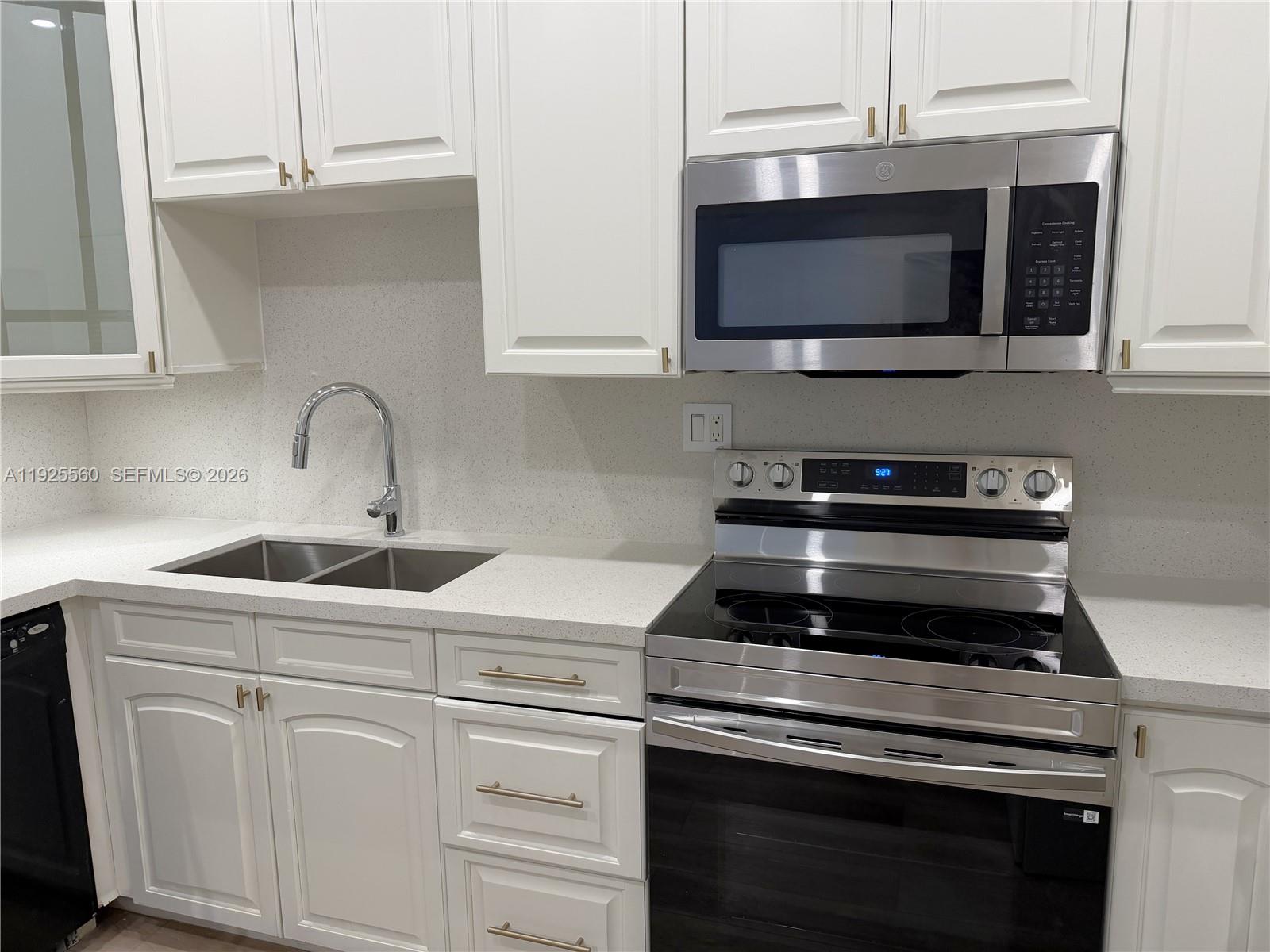 55 Ocean Ln Drive, Unit 4020 Key Biscayne, FL 33149 - Photo 5 of 62