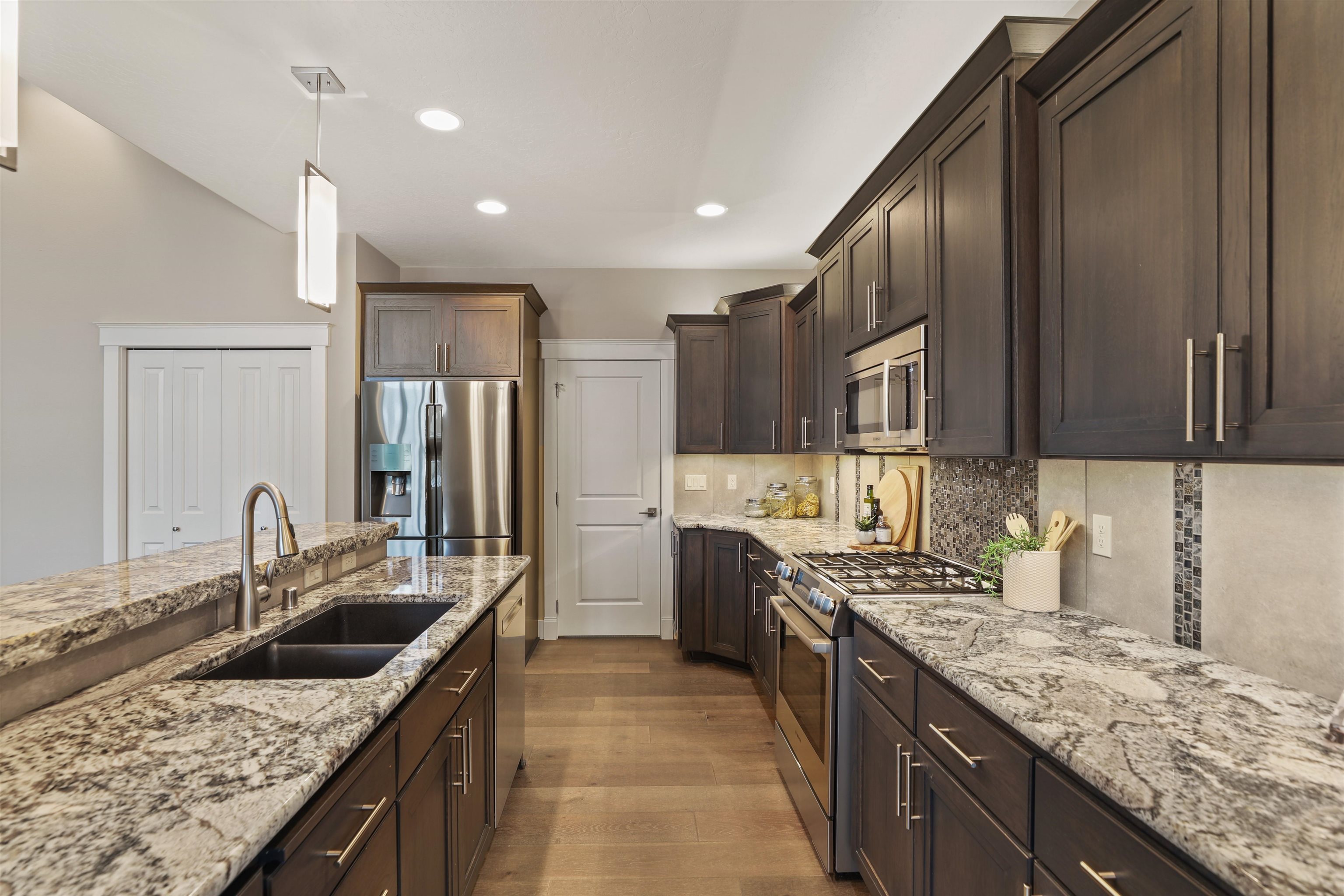 915 West Basalt Ridge Drive Spokane, WA 99224 - Photo 8 of 29 Gallery Image 8