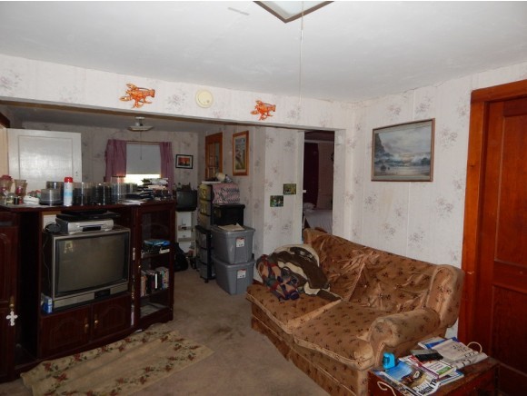 374 Keene Road Winchester, NH 03470 - Photo 4 of 8