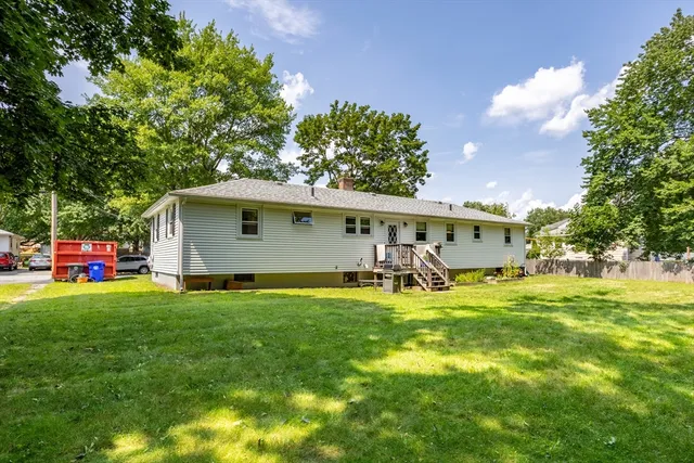 $3,200 | 15 Genetti Street, Unit 15, Bedford, MA 01730