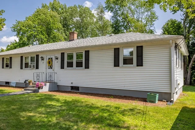 $3,200 | 15 Genetti Street, Unit 15, Bedford, MA 01730