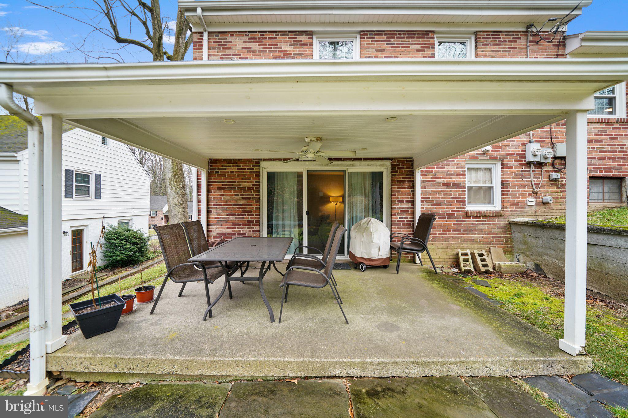 487 Kerr Lane Springfield, PA 19064 - Photo 4 of 48