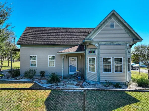 $175,000 | 2620 Highway 7, Chilton, TX 76632
