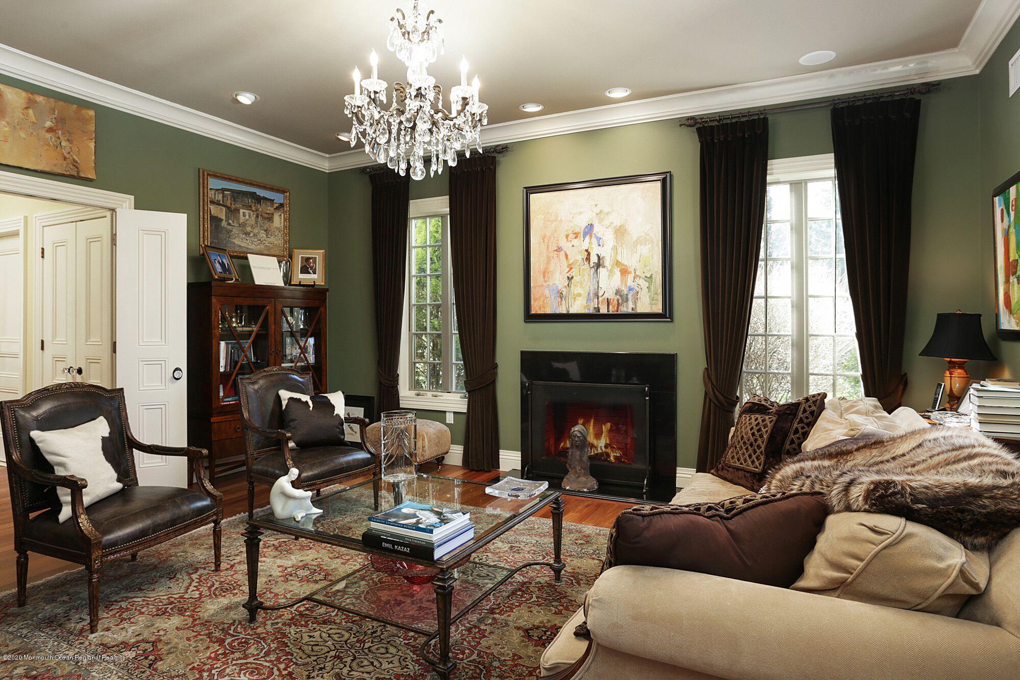 67 River Road Rumson, NJ 07760 - Photo 11 of 32 library.Esto.1