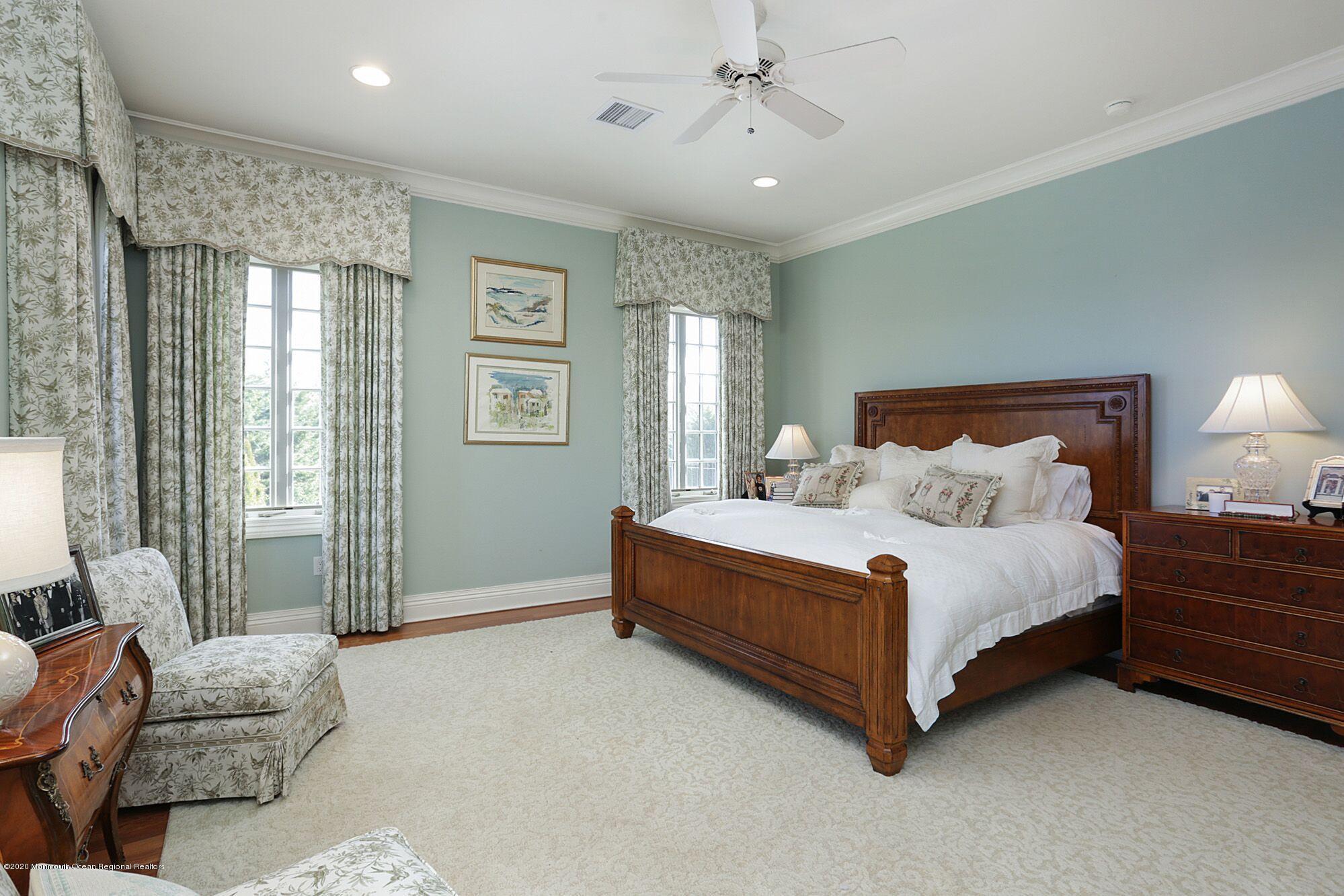 67 River Road Rumson, NJ 07760 - Photo 14 of 32 masterbedroom.Esto.1