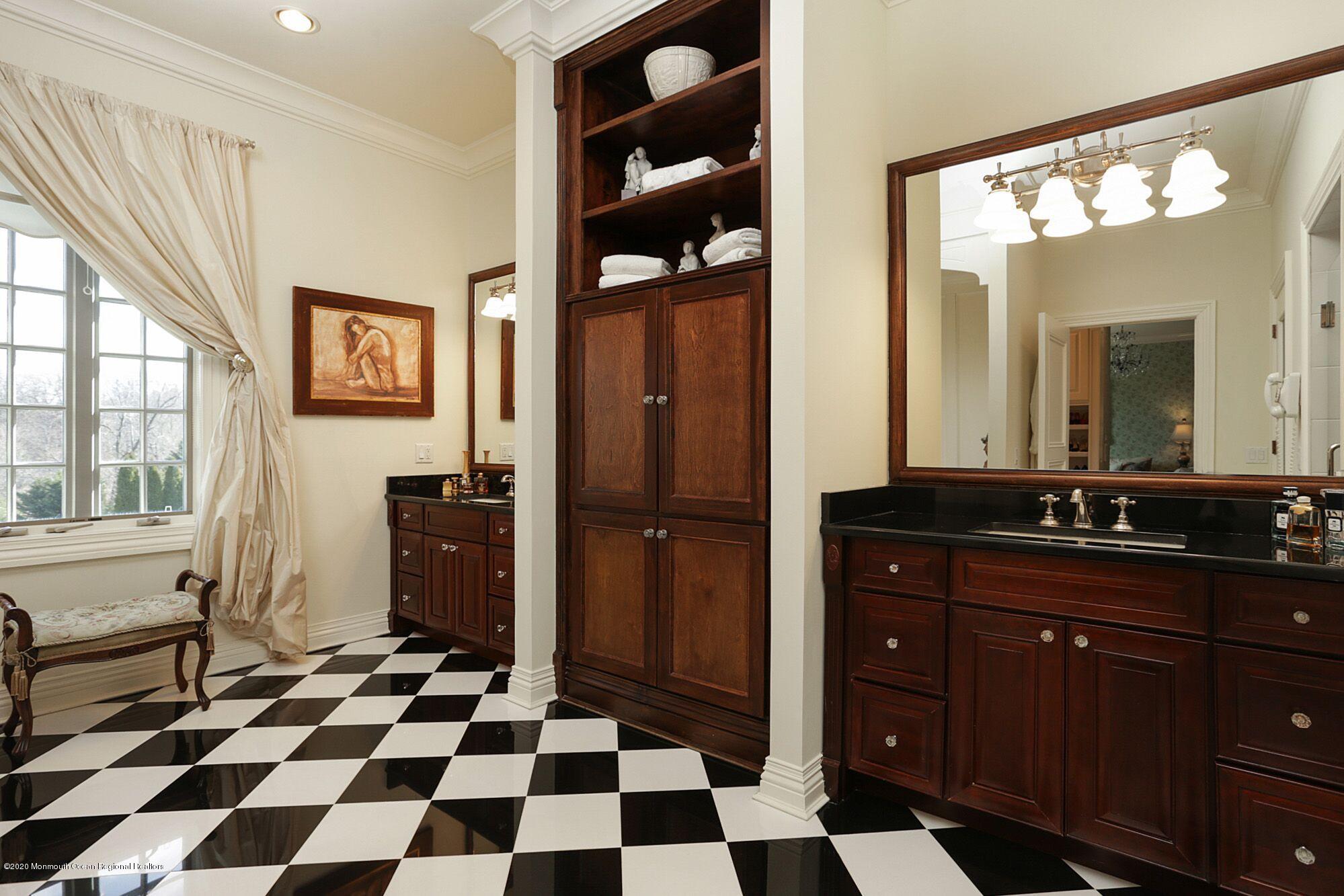 67 River Road Rumson, NJ 07760 - Photo 17 of 32 masterbath.Esto.1
