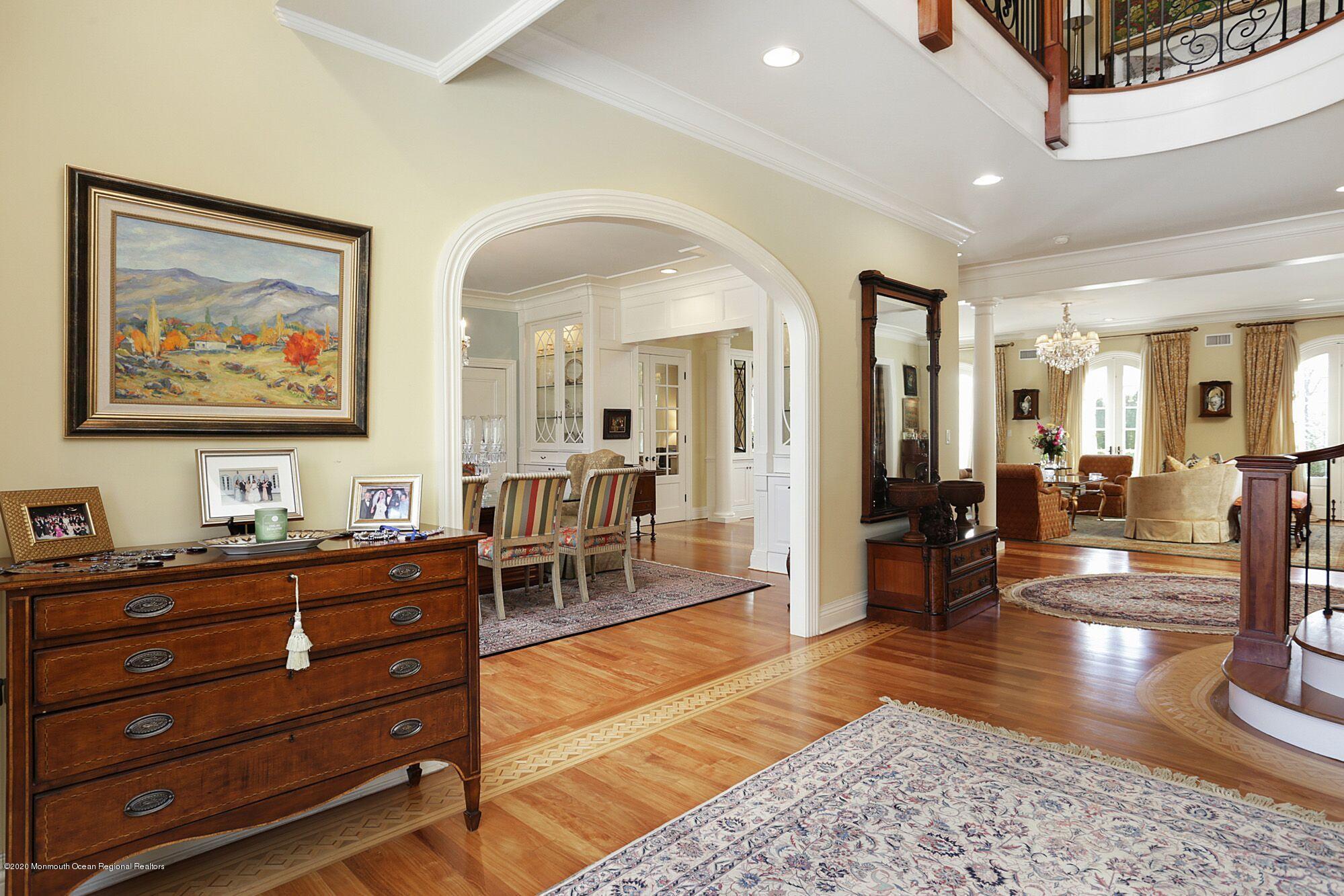 67 River Road Rumson, NJ 07760 - Photo 4 of 32 foyer.Esto.A1