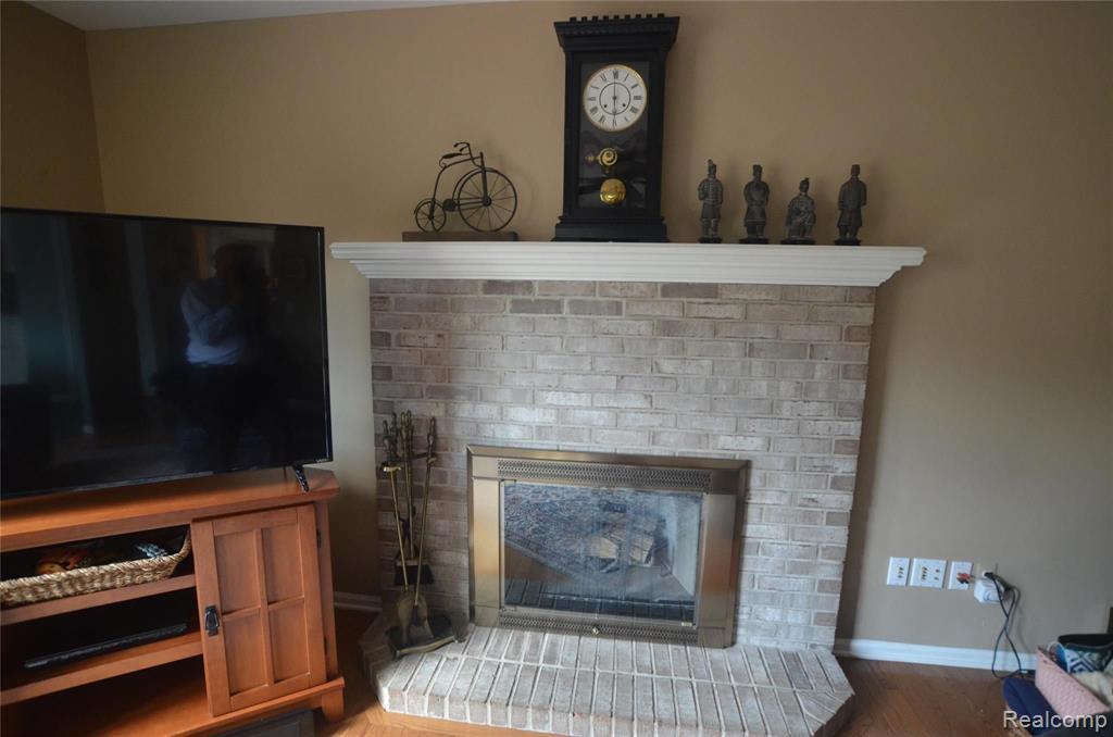1649 Millbrook Road Canton, MI 48188 - Photo 12 of 44