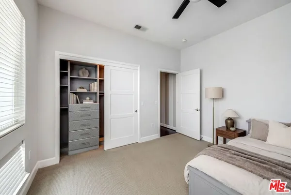 $825,000 | 10878 Bloomfield Street, Unit 406, Toluca Lake, CA 91602