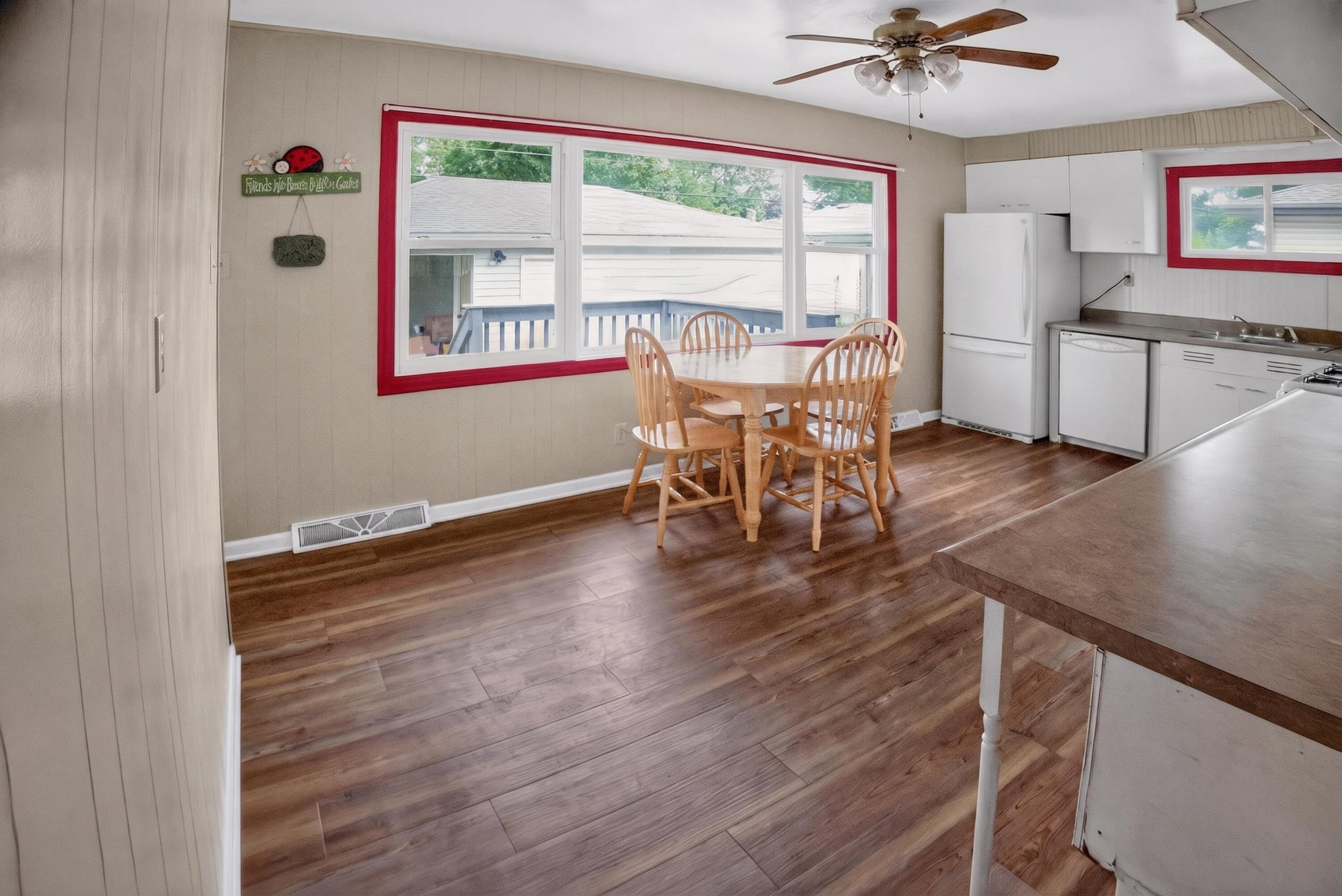 922 East Crestview Court Crown Point, IN 46307 - Photo 13 of 33 3000x2003
