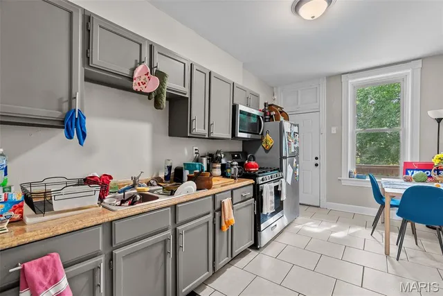 $299,000 | 2628 Oregon Avenue, St. Louis, MO 63118