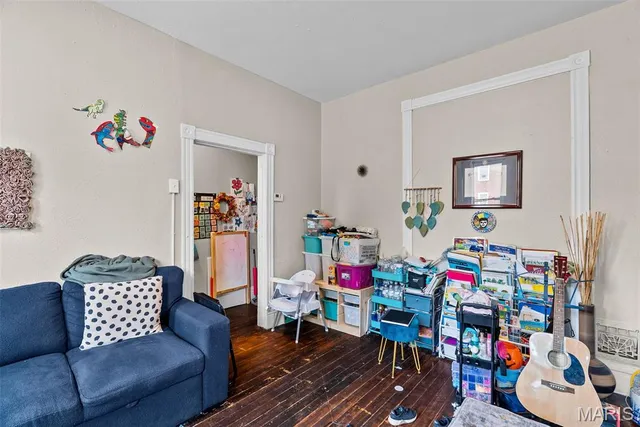 $299,000 | 2628 Oregon Avenue, St. Louis, MO 63118