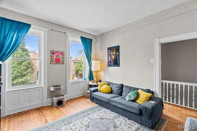 $299,000 | 2628 Oregon Avenue, St. Louis, MO 63118